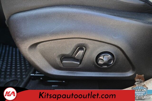 2021 Jeep Renegade Trailhawk / 4X4 / Power & Heated Leather Seats / Heated Steering Wheel / Navigation / Sunroof / Auto Start / Kenwood Speakers / Blind Spot Alert / Apple CarPlay & Android Auto / Back Up Camera / 1-Owner Banglore