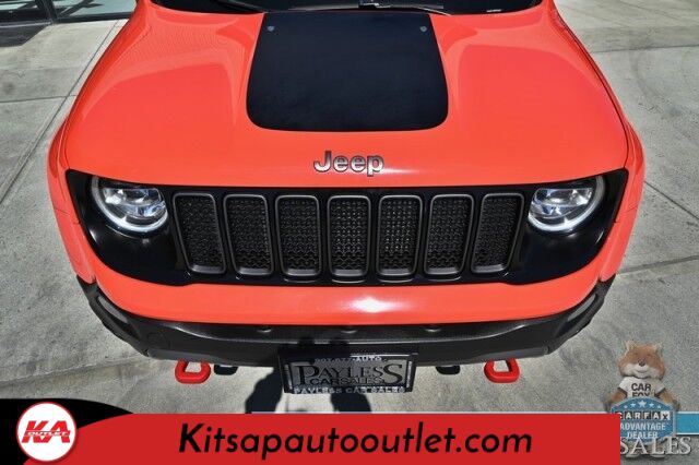2021 Jeep Renegade Trailhawk / 4X4 / Power & Heated Leather Seats / Heated Steering Wheel / Navigation / Sunroof / Auto Start / Kenwood Speakers / Blind Spot Alert / Apple CarPlay & Android Auto / Back Up Camera / 1-Owner Banglore