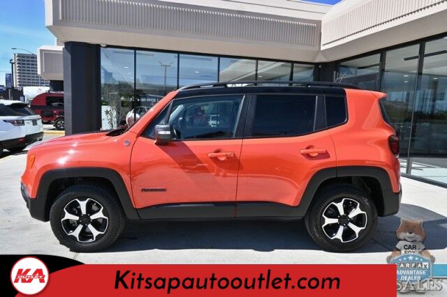 2021 Jeep Renegade Trailhawk / 4X4 / Power & Heated Leather Seats / Heated Steering Wheel / Navigation / Sunroof / Auto Start / Kenwood Speakers / Blind Spot Alert / Apple CarPlay & Android Auto / Back Up Camera / 1-Owner Banglore