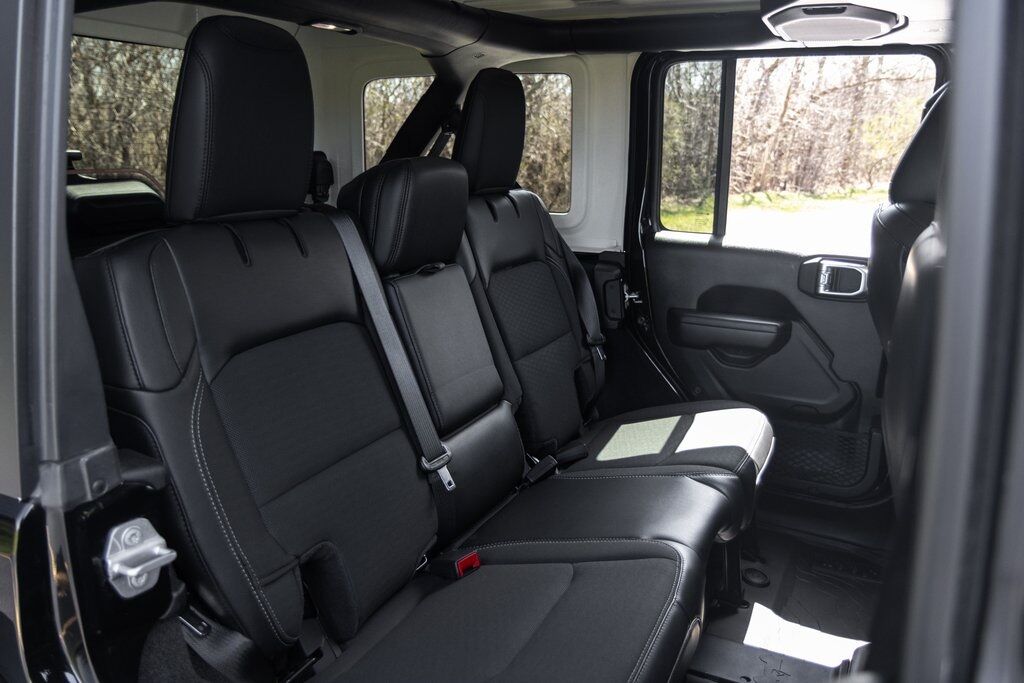2021 Jeep Wrangler Unlimited Freedom Edition Racine WI
