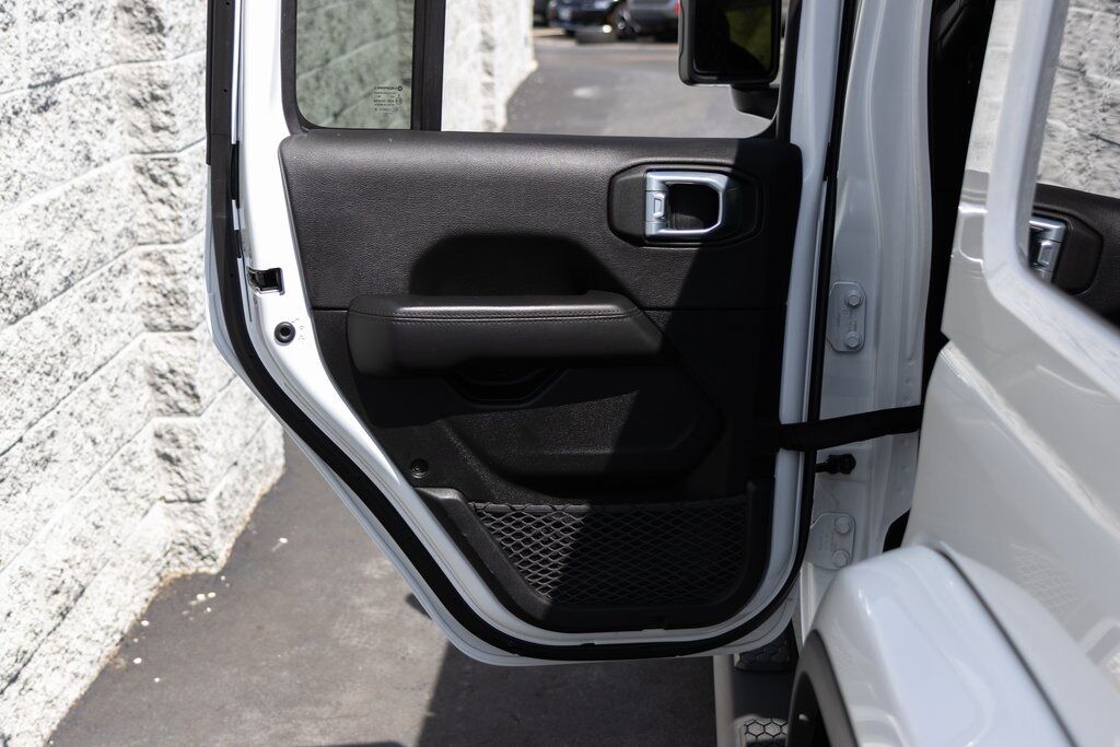 2021 Jeep Wrangler Unlimited Sahara Altitude Kenosha WI
