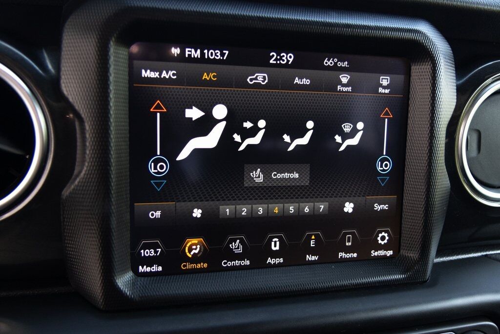 2021 Jeep Wrangler Unlimited Sahara Altitude Kenosha WI