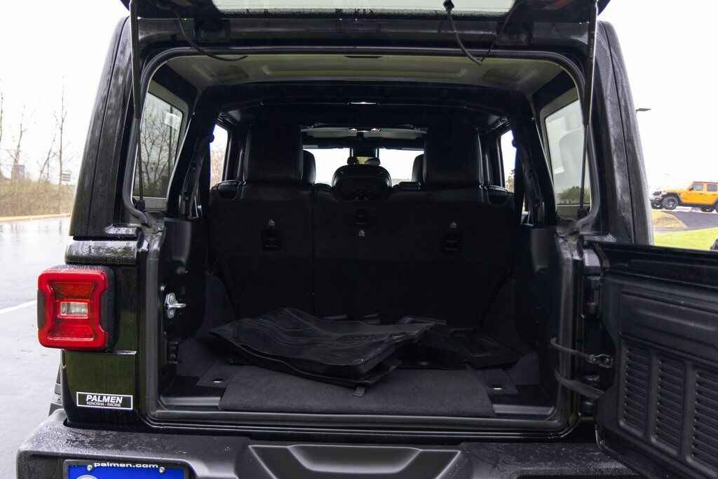 2021 Jeep Wrangler Unlimited Sahara Altitude Racine WI