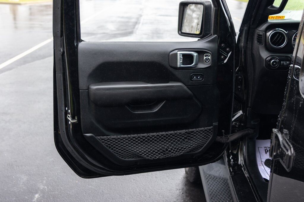 2021 Jeep Wrangler Unlimited Sahara Altitude Racine WI