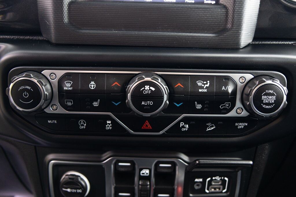 2021 Jeep Wrangler Unlimited Sahara Altitude Racine WI