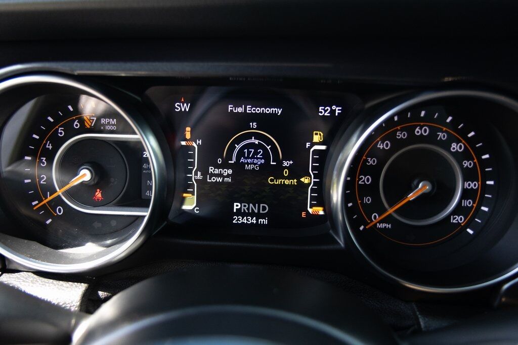 2021 Jeep Wrangler Unlimited Sahara Altitude Racine WI
