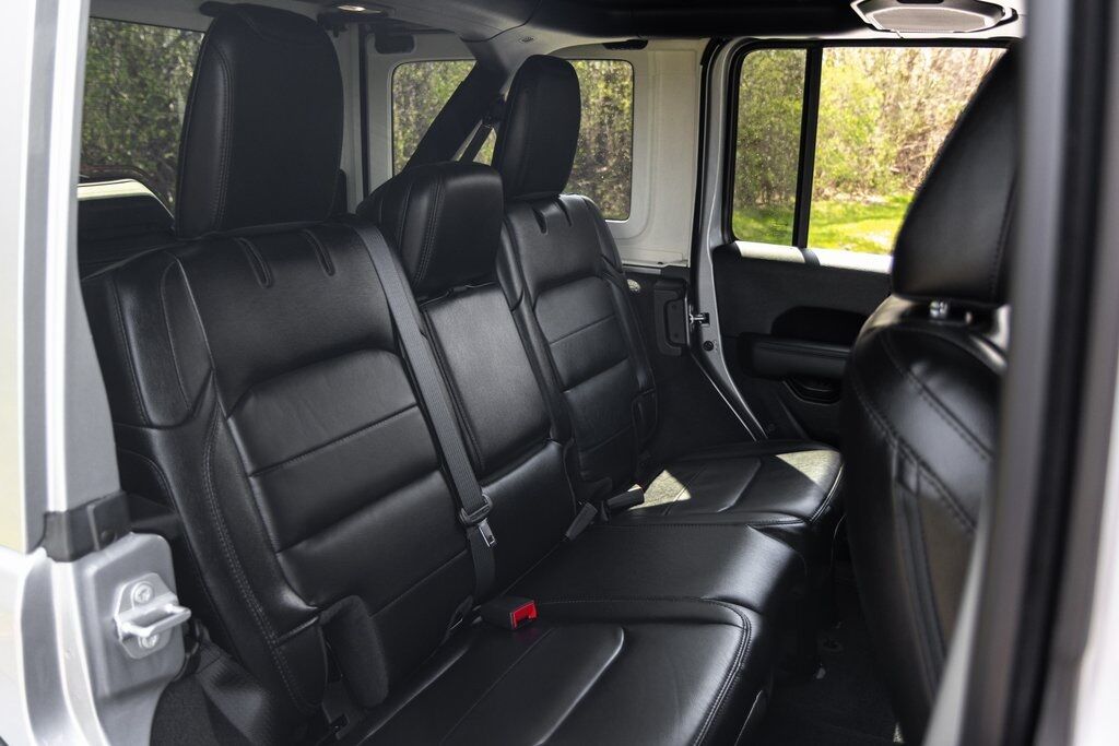 2021 Jeep Wrangler Unlimited Sahara Altitude Racine WI
