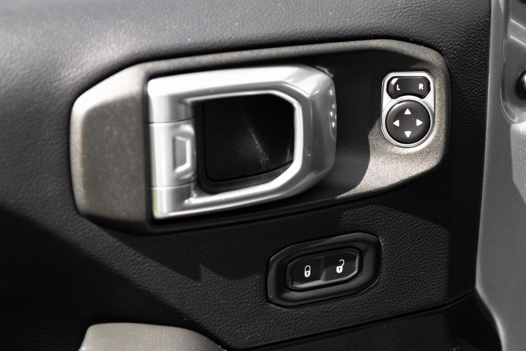 2021 Jeep Wrangler Unlimited Sahara Altitude Racine WI