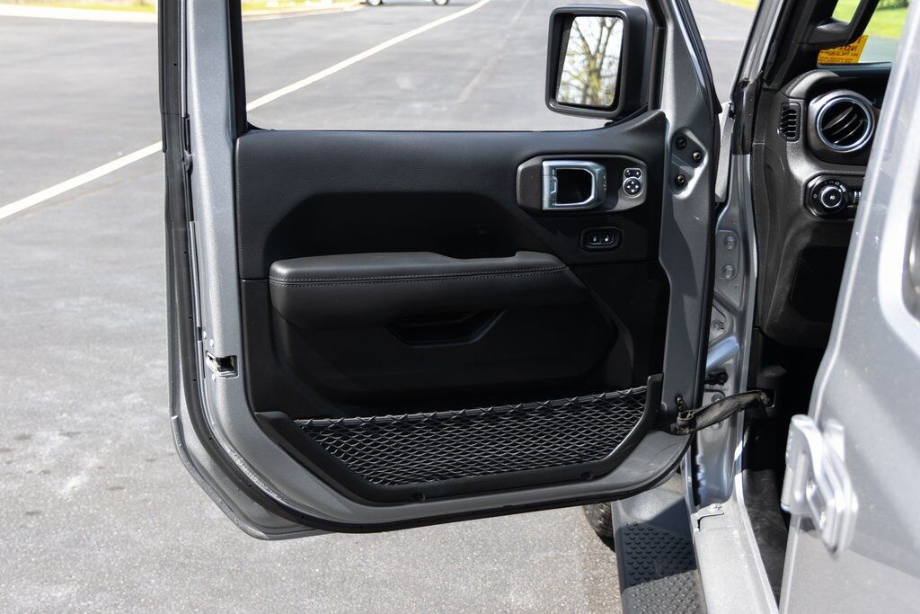 2021 Jeep Wrangler Unlimited Sahara Altitude Racine WI