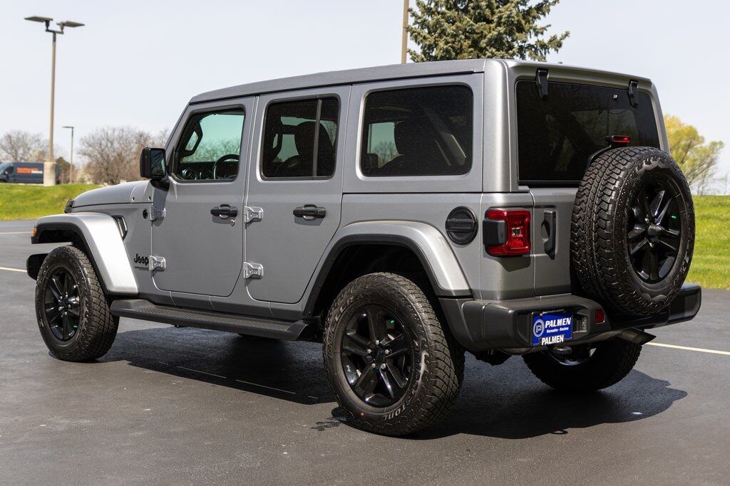2021 Jeep Wrangler Unlimited Sahara Altitude Racine WI