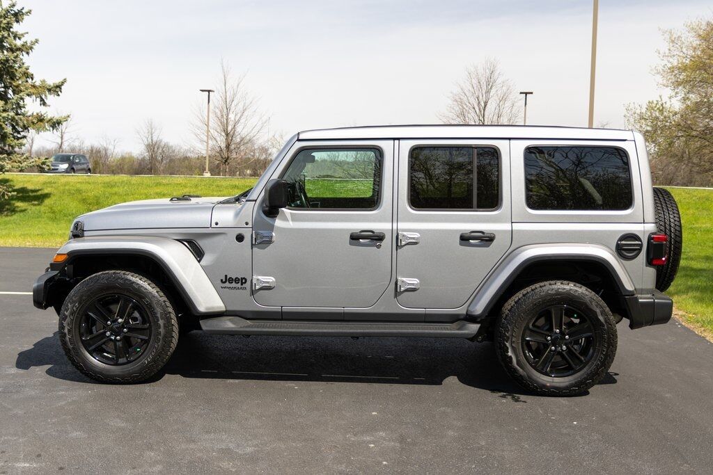 2021 Jeep Wrangler Unlimited Sahara Altitude Racine WI