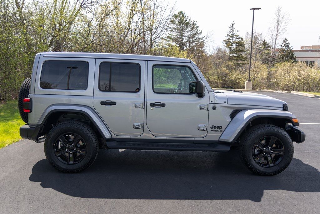 2021 Jeep Wrangler Unlimited Sahara Altitude Racine WI