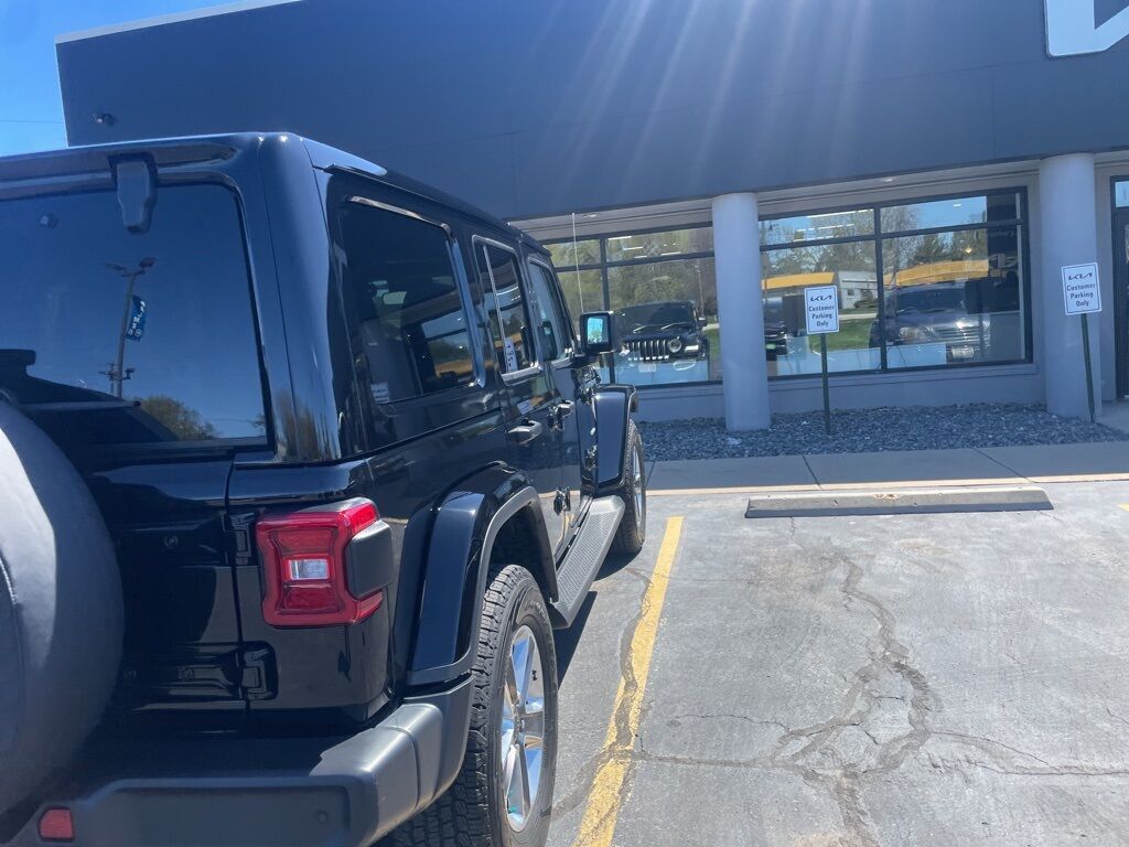 2021 Jeep Wrangler Unlimited Sahara Kenosha WI