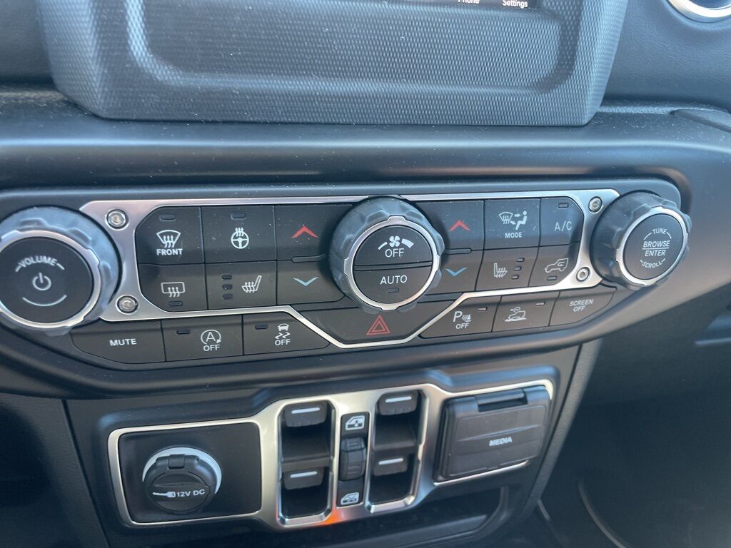 2021 Jeep Wrangler Unlimited Sahara Kenosha WI