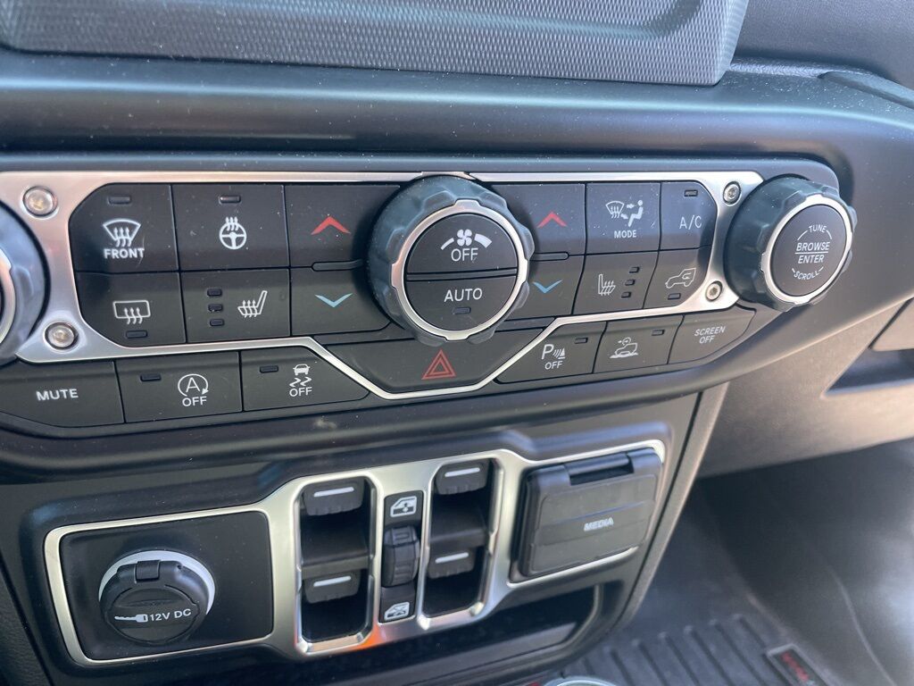 2021 Jeep Wrangler Unlimited Sahara Kenosha WI