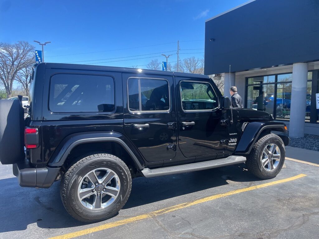 2021 Jeep Wrangler Unlimited Sahara Kenosha WI