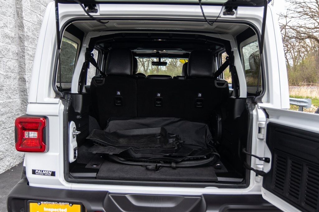 2021 Jeep Wrangler Unlimited Sahara Kenosha WI