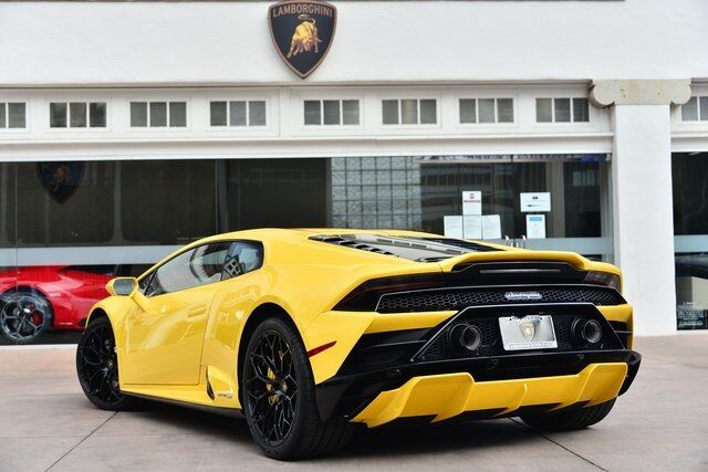 2021 Lamborghini Huracan EVO Base Base