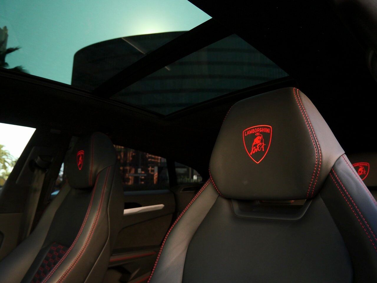 2021 Lamborghini Urus Base Base Lawrence KS