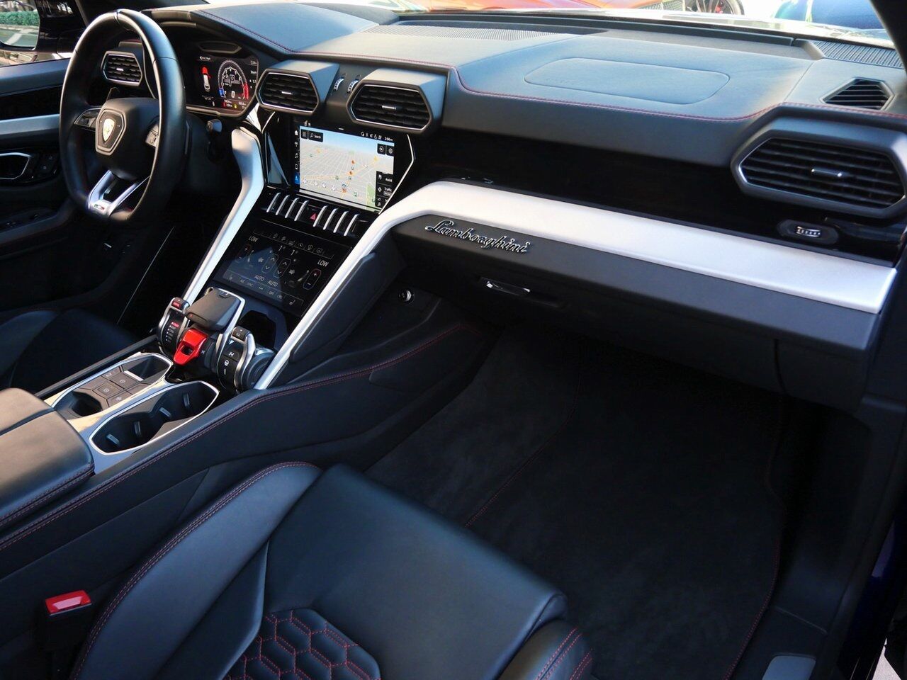 2021 Lamborghini Urus Base Base Lawrence KS