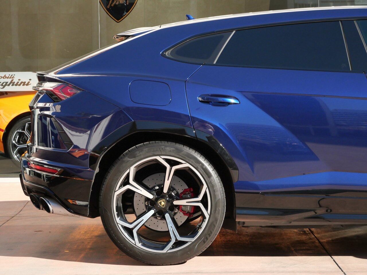 2021 Lamborghini Urus Base Base Lawrence KS