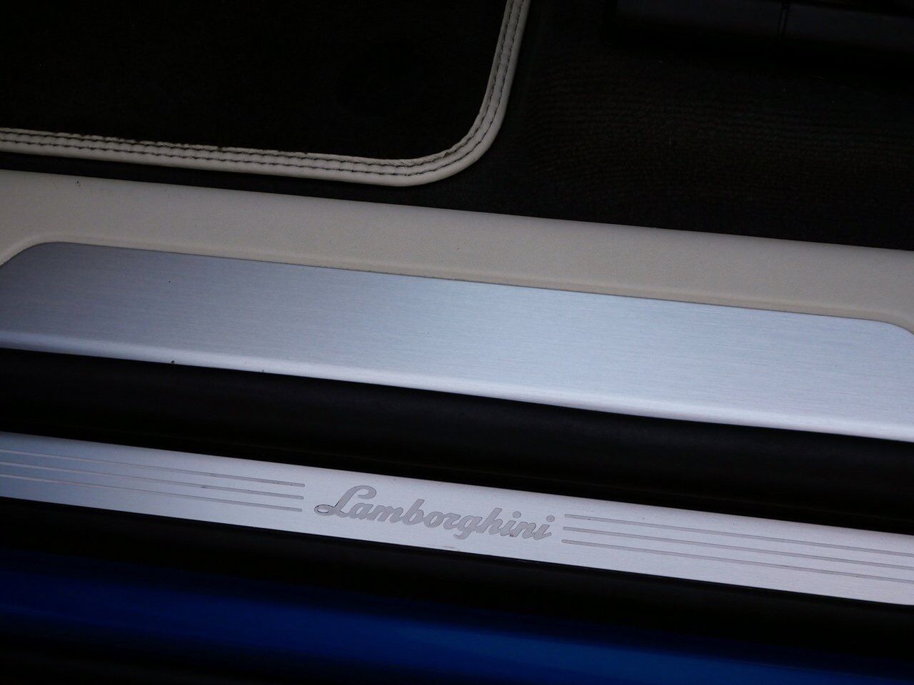 2021 Lamborghini Urus Base Base Lawrence KS