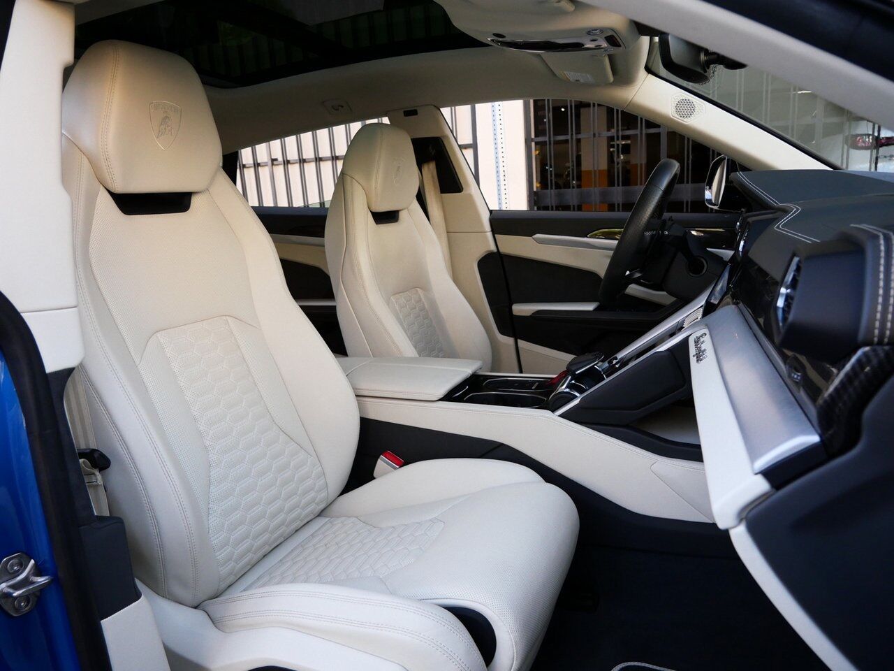 2021 Lamborghini Urus Base Base Lawrence KS