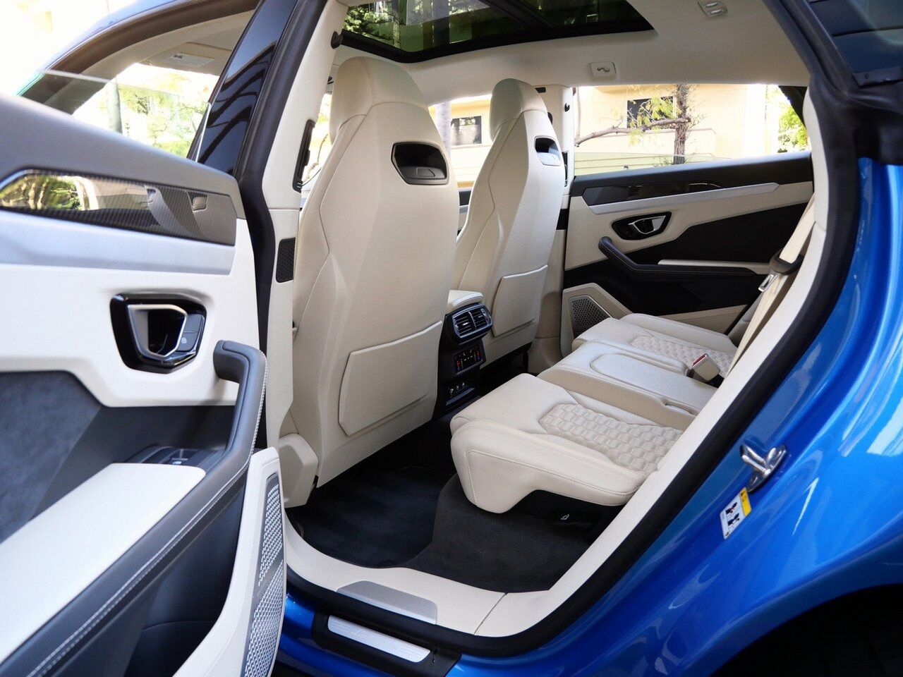 2021 Lamborghini Urus Base Base Lawrence KS