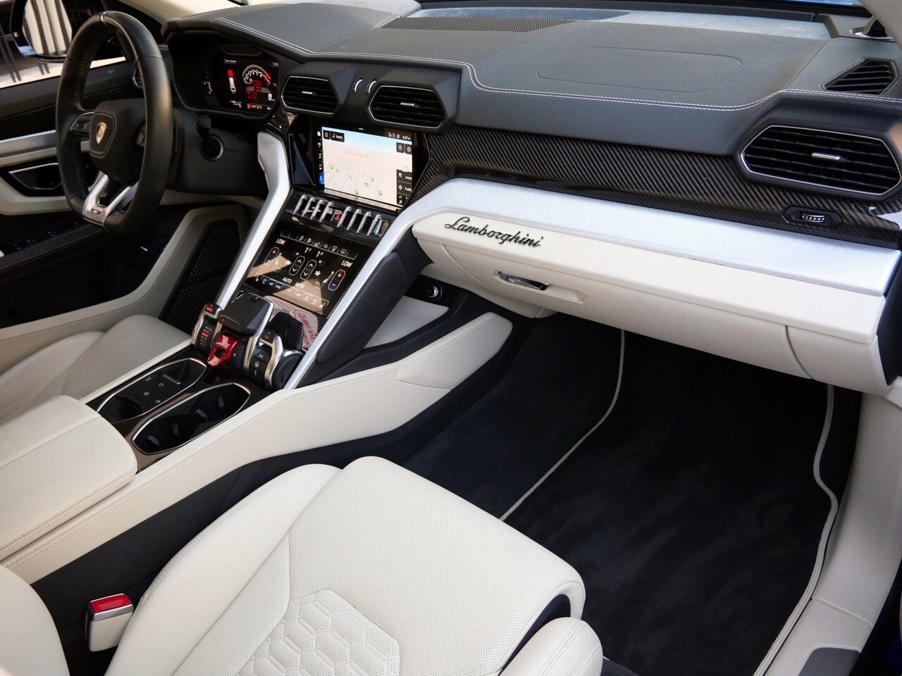 2021 Lamborghini Urus Base Base Lawrence KS