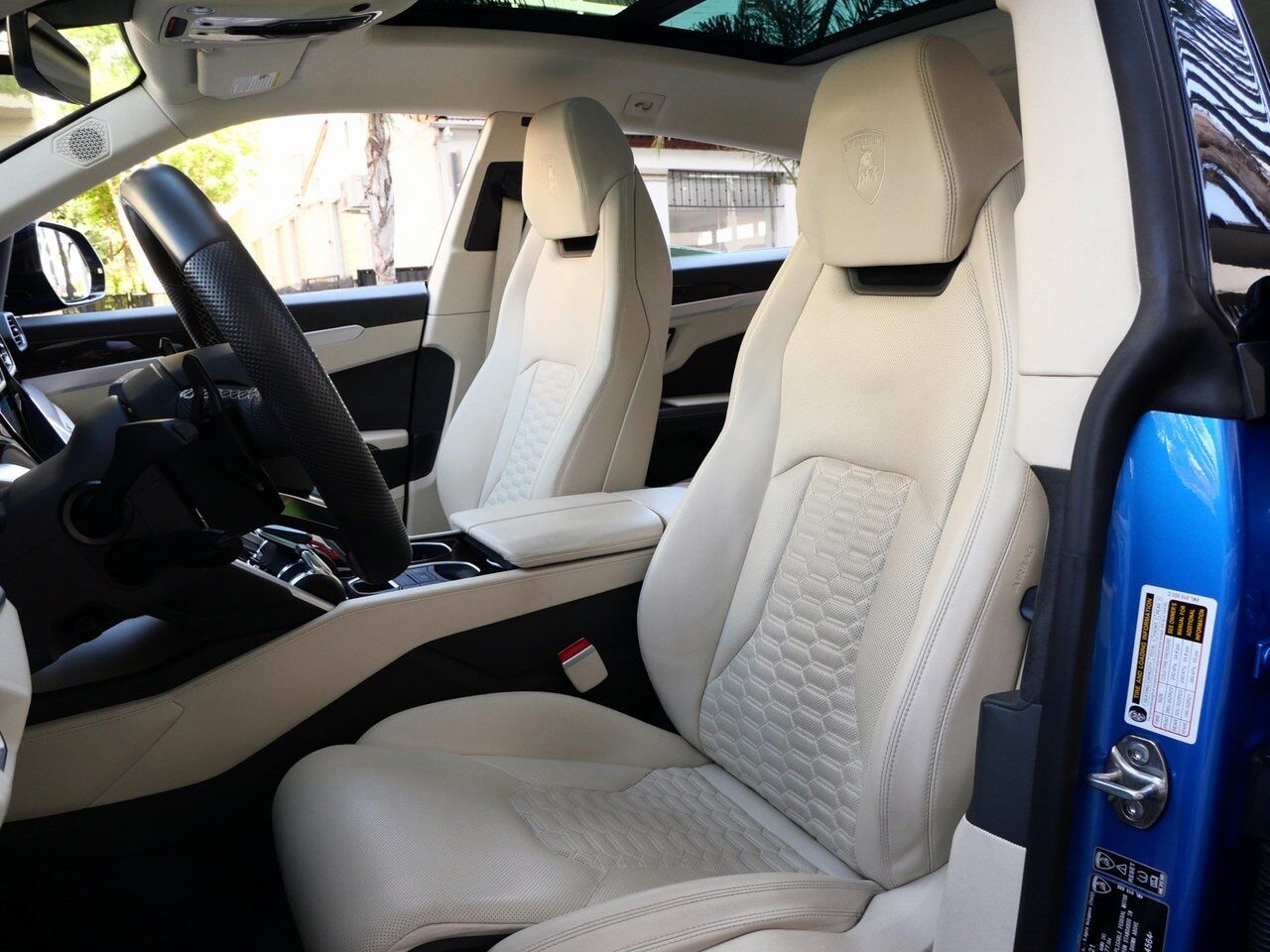 2021 Lamborghini Urus Base Base Lawrence KS