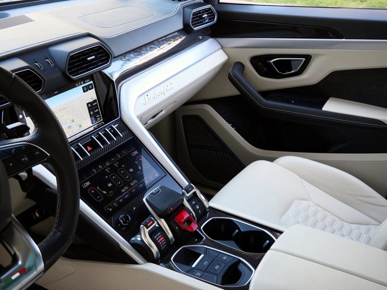 2021 Lamborghini Urus Base Base Lawrence KS