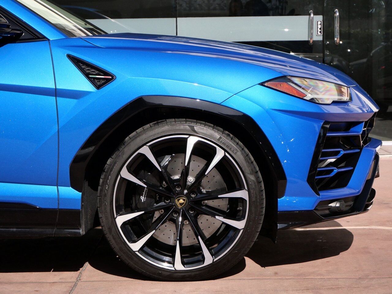 2021 Lamborghini Urus Base Base Lawrence KS