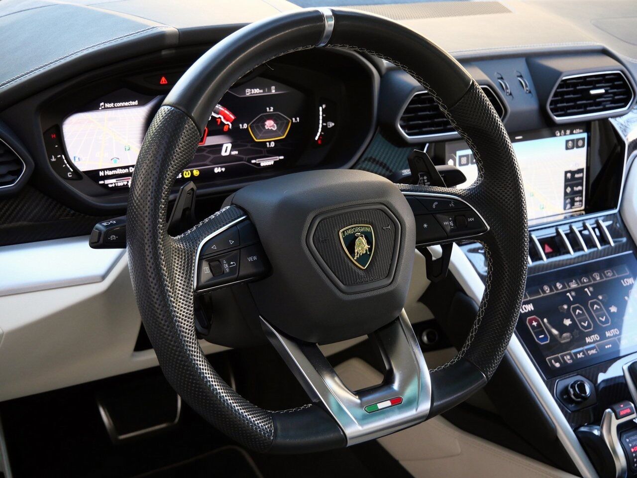 2021 Lamborghini Urus Base Base Lawrence KS