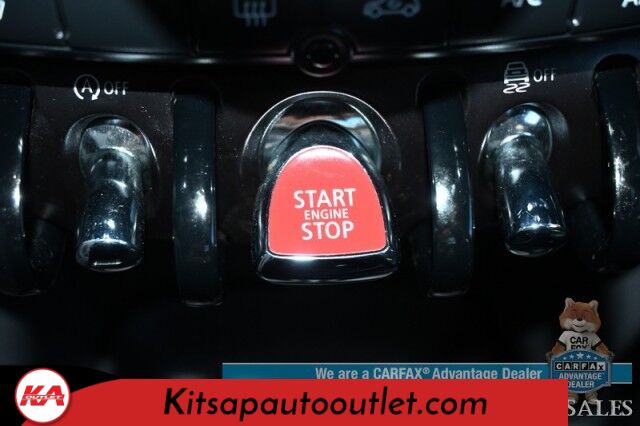 2021 MINI Cooper Oxford Edition / Heated Leather Seats / Power Locks, Windows & Mirrors / Dual Sunroofs / Keyless Entry & Start / Bluetooth / Back Up Camera / Aluminum Wheels / 37 MPG / Only 13K Miles Banglore