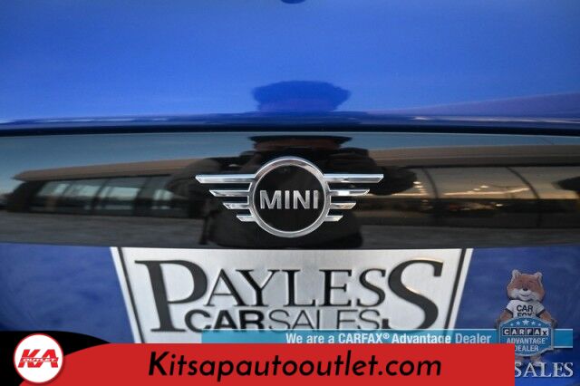 2021 MINI Cooper Oxford Edition / Heated Leather Seats / Power Locks, Windows & Mirrors / Dual Sunroofs / Keyless Entry & Start / Bluetooth / Back Up Camera / Aluminum Wheels / 37 MPG / Only 13K Miles Banglore