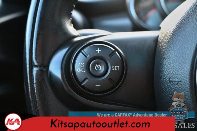 2021 MINI Cooper Oxford Edition / Heated Leather Seats / Power Locks, Windows & Mirrors / Dual Sunroofs / Keyless Entry & Start / Bluetooth / Back Up Camera / Aluminum Wheels / 37 MPG / Only 13K Miles Banglore