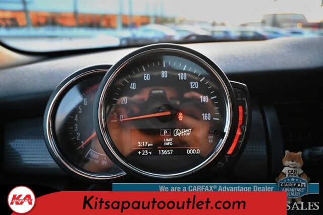 2021 MINI Cooper Oxford Edition / Heated Leather Seats / Power Locks, Windows & Mirrors / Dual Sunroofs / Keyless Entry & Start / Bluetooth / Back Up Camera / Aluminum Wheels / 37 MPG / Only 13K Miles Banglore