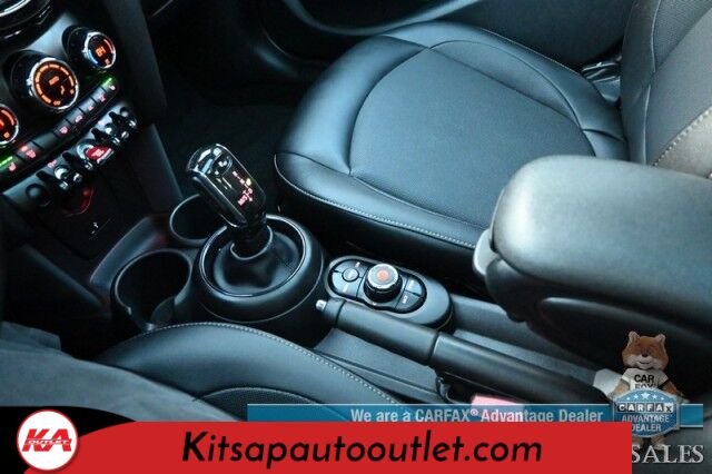 2021 MINI Cooper Oxford Edition / Heated Leather Seats / Power Locks, Windows & Mirrors / Dual Sunroofs / Keyless Entry & Start / Bluetooth / Back Up Camera / Aluminum Wheels / 37 MPG / Only 13K Miles Banglore