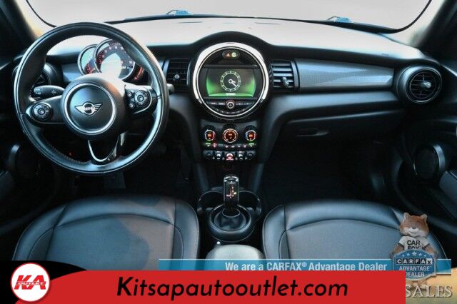 2021 MINI Cooper Oxford Edition / Heated Leather Seats / Power Locks, Windows & Mirrors / Dual Sunroofs / Keyless Entry & Start / Bluetooth / Back Up Camera / Aluminum Wheels / 37 MPG / Only 13K Miles Banglore