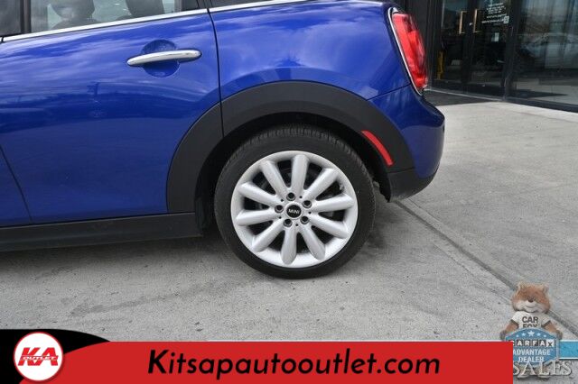 2021 MINI Cooper Oxford Edition / Heated Leather Seats / Power Locks, Windows & Mirrors / Dual Sunroofs / Keyless Entry & Start / Bluetooth / Back Up Camera / Aluminum Wheels / 37 MPG / Only 13K Miles Banglore