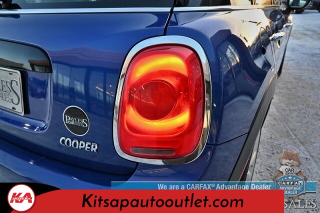 2021 MINI Cooper Oxford Edition / Heated Leather Seats / Power Locks, Windows & Mirrors / Dual Sunroofs / Keyless Entry & Start / Bluetooth / Back Up Camera / Aluminum Wheels / 37 MPG / Only 13K Miles Banglore