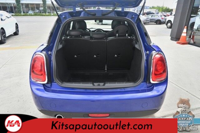 2021 MINI Cooper Oxford Edition / Heated Leather Seats / Power Locks, Windows & Mirrors / Dual Sunroofs / Keyless Entry & Start / Bluetooth / Back Up Camera / Aluminum Wheels / 37 MPG / Only 13K Miles Banglore