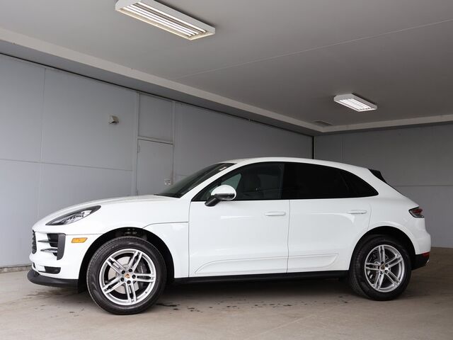 2021 Porsche Macan  Merriam KS