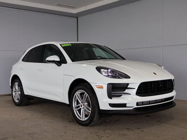 2021 Porsche Macan  Merriam KS