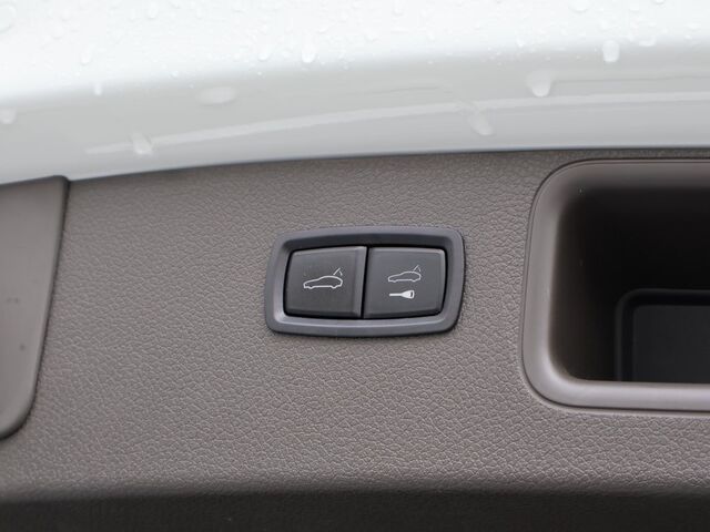 2021 Porsche Macan  Merriam KS