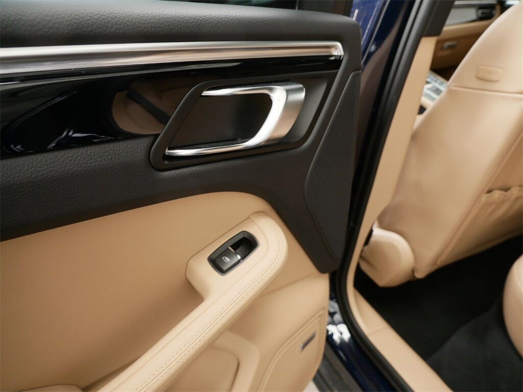 2021 Porsche Macan Oak Ridge TN