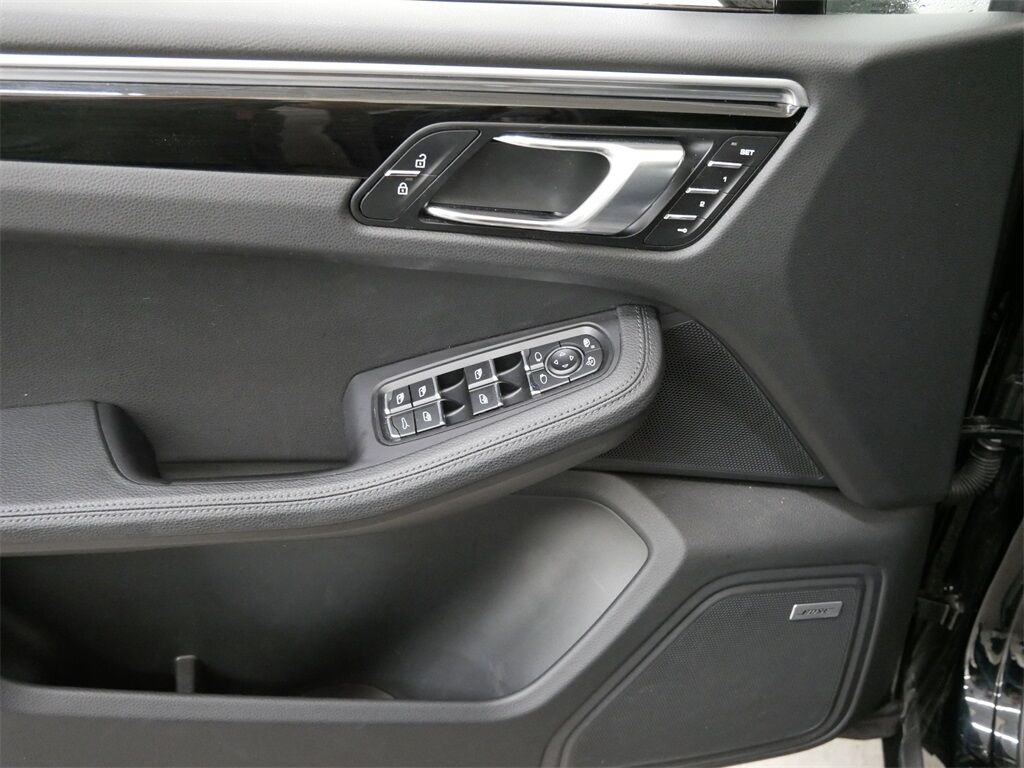 2021 Porsche Macan Oak Ridge TN