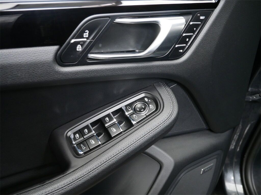 2021 Porsche Macan Oak Ridge TN