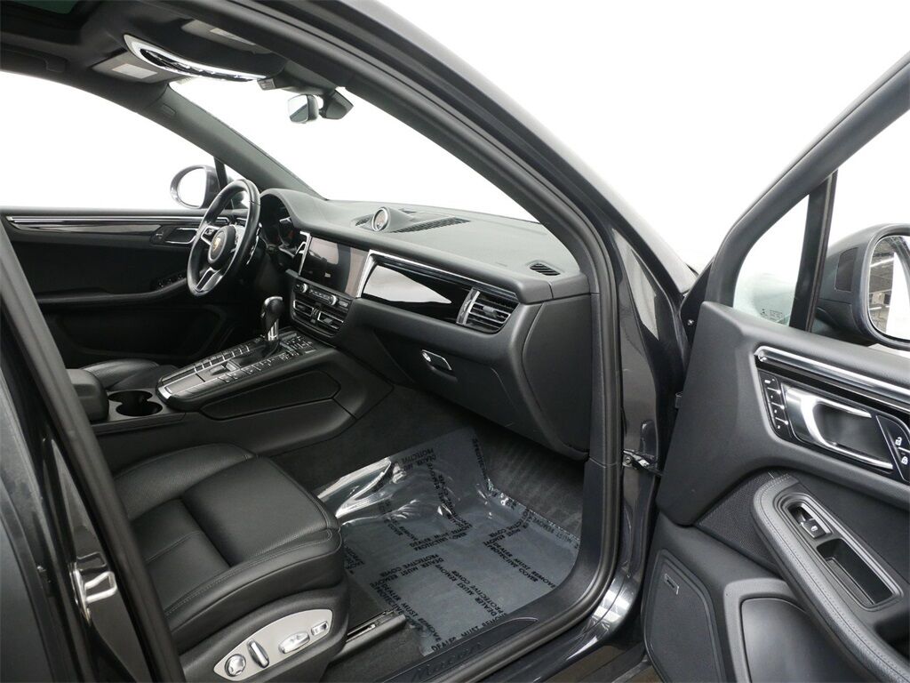 2021 Porsche Macan Oak Ridge TN