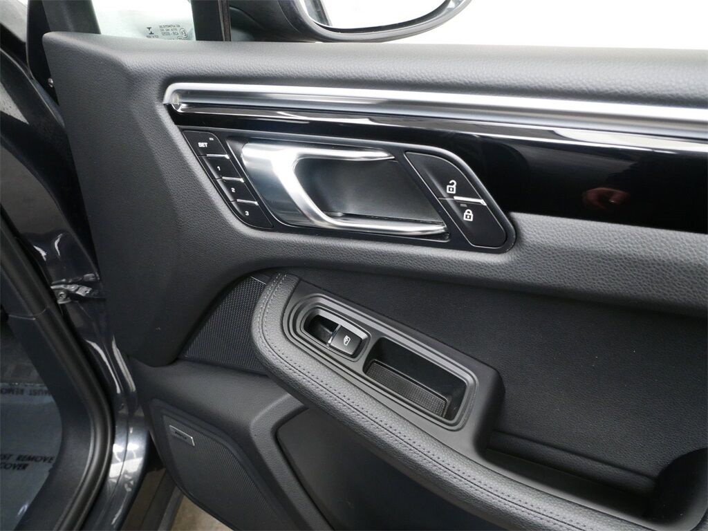 2021 Porsche Macan Oak Ridge TN